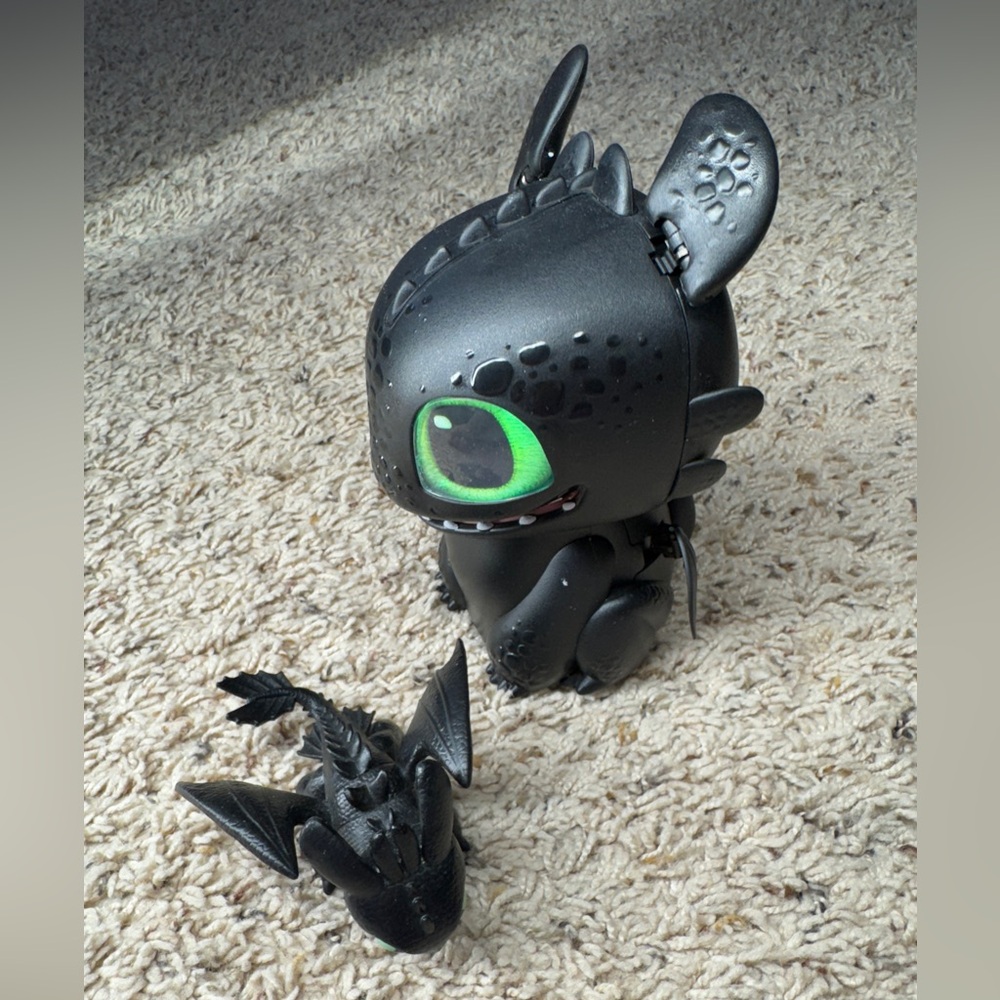 Toothless Dragon Figure with Motion and sounds. +1 extra - Picture 3 of 11